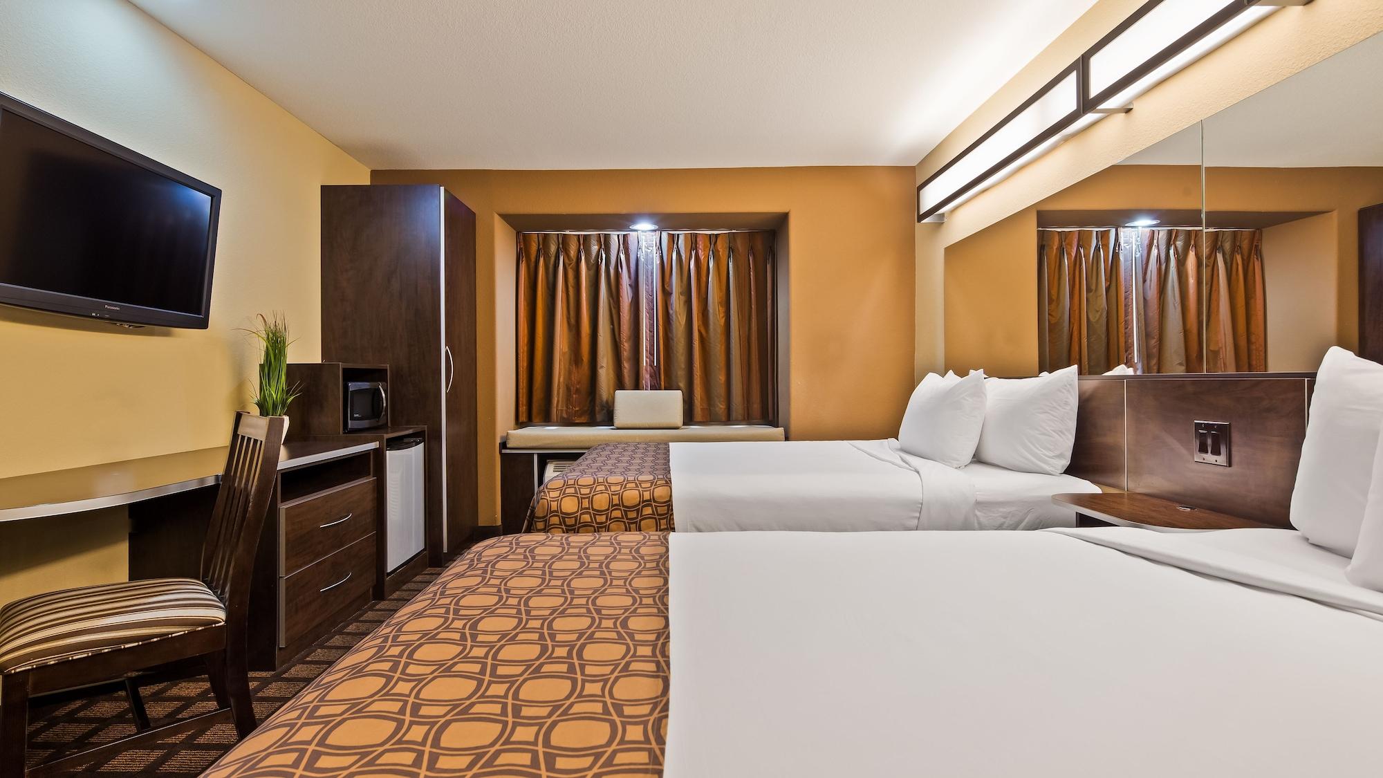 Microtel & By Wyndham Austin South Hotel 3*