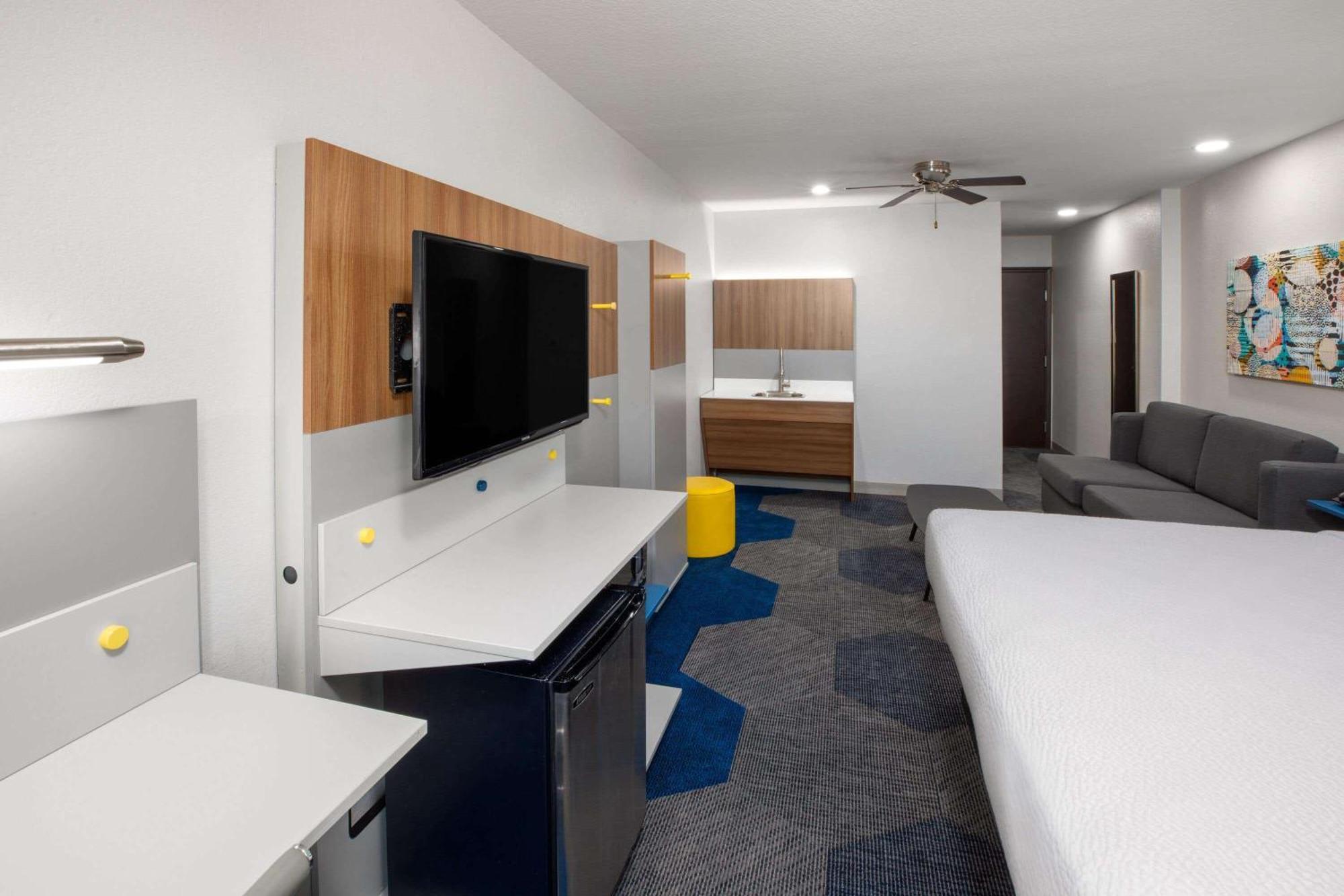 Hotel Microtel & By Wyndham Austin South Buda
