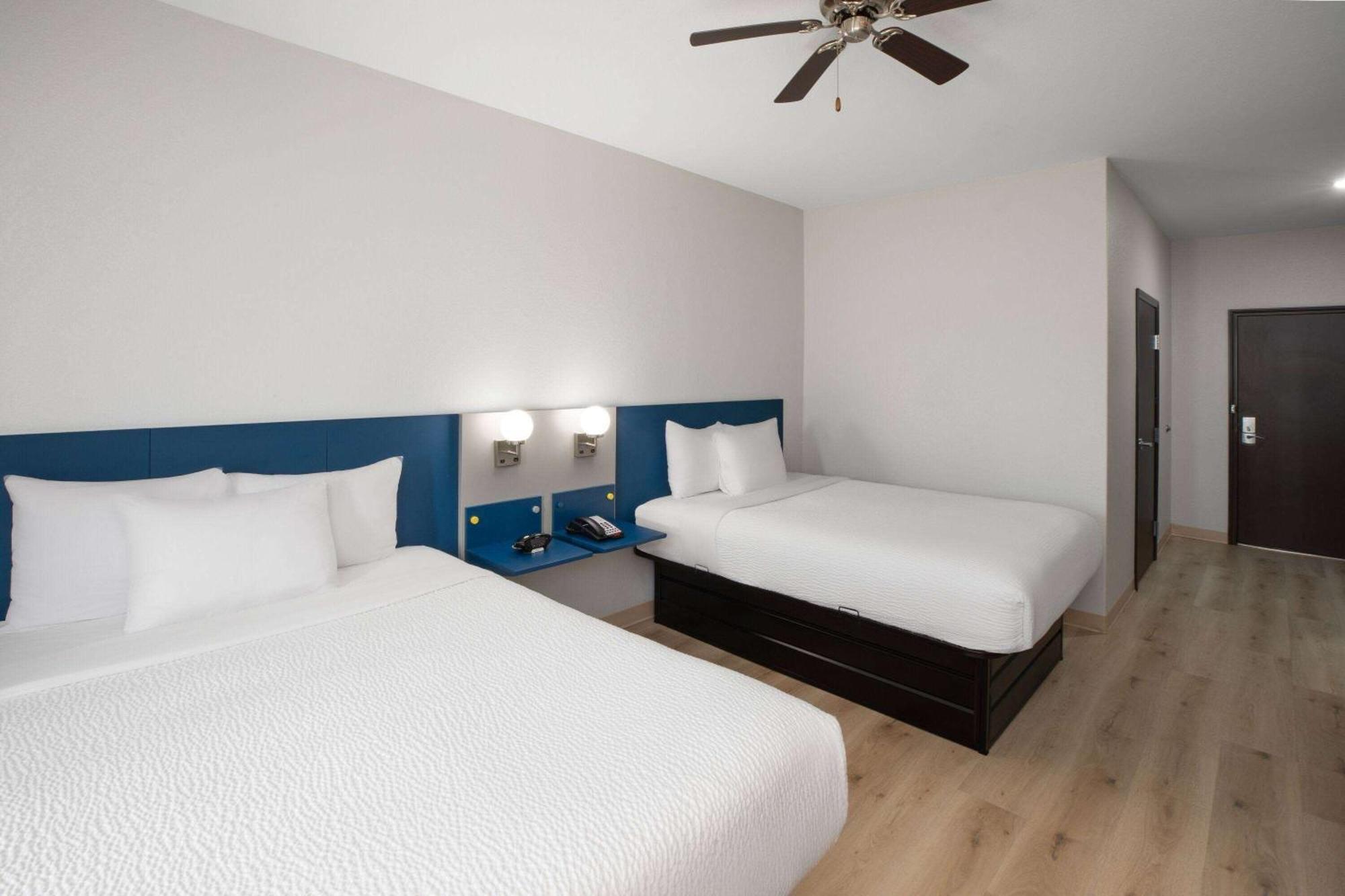 Microtel & By Wyndham Austin South 3* Buda