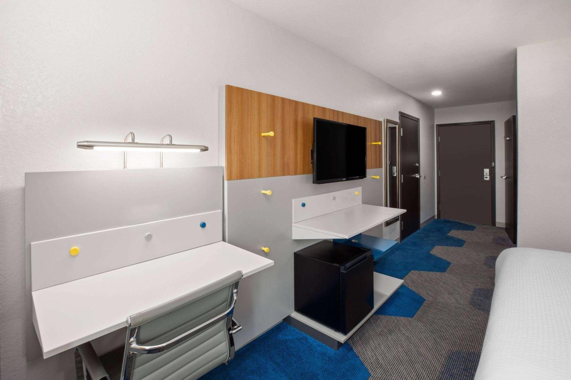 Hotel Microtel & By Wyndham Austin South