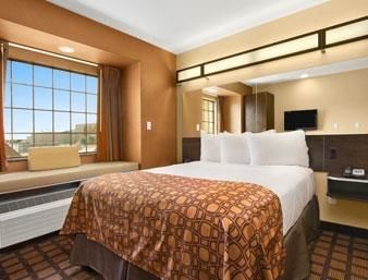 Microtel & By Wyndham Austin South Buda